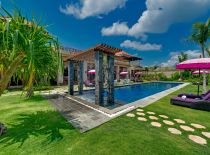 Villa Sayang d'Amour, Pool